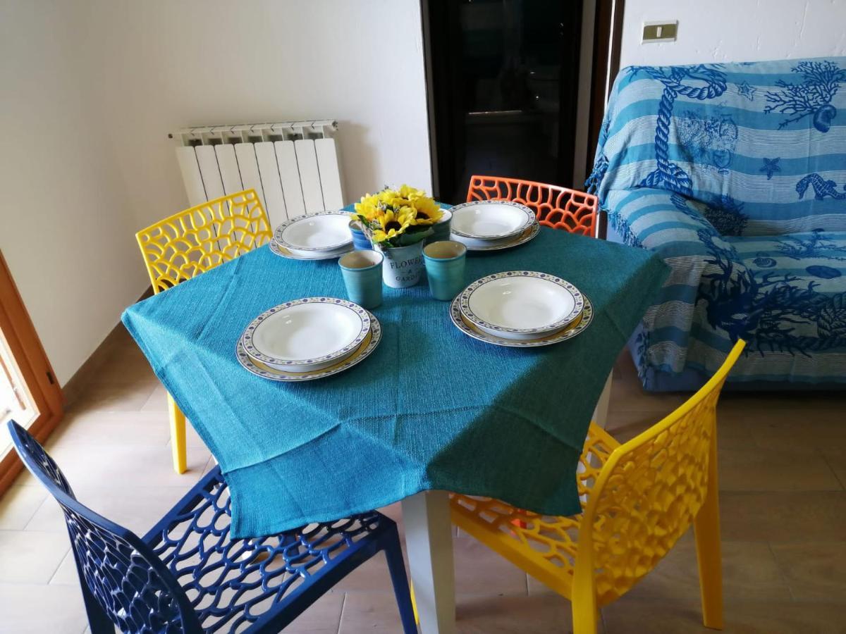 La Dolce Vita - Apartment With Shared Pool And Large Terrace Lido delle Nazioni Buitenkant foto